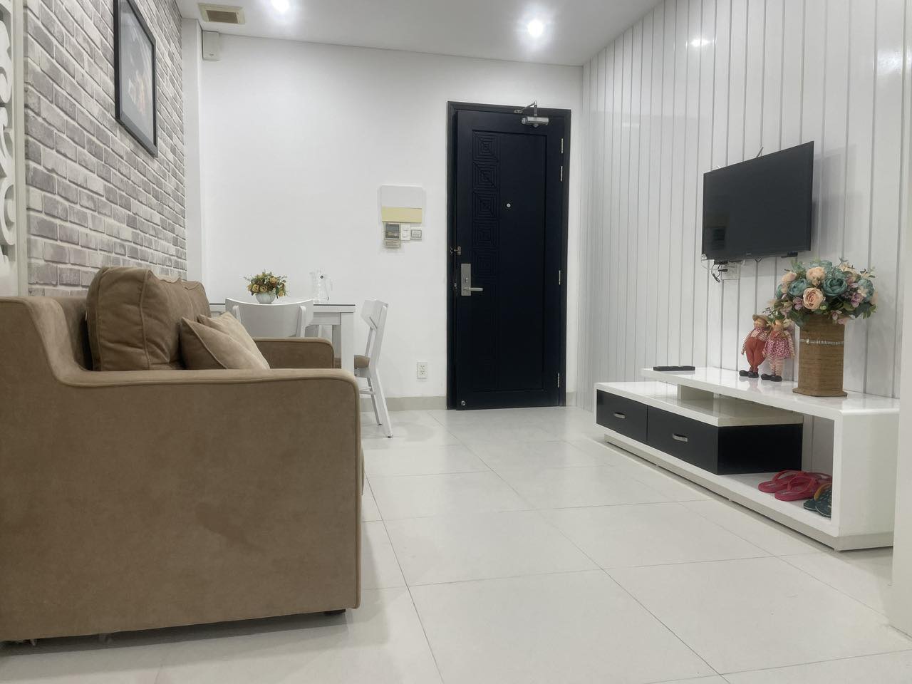 CHT580 - Cho thuê căn hộ tầng 2 tòa UMA khu nghỉ dưỡng Champa Island