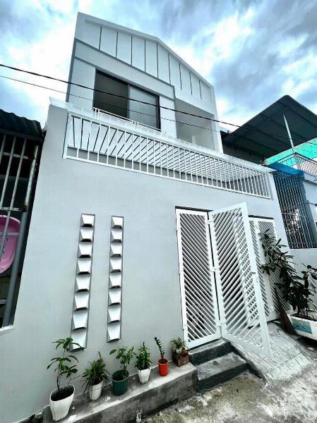 VH62 - vĩnh Hiệp - Bán nhà 2 tầng hẻm oto đường Vĩnh Thái - Tây Nha TRang