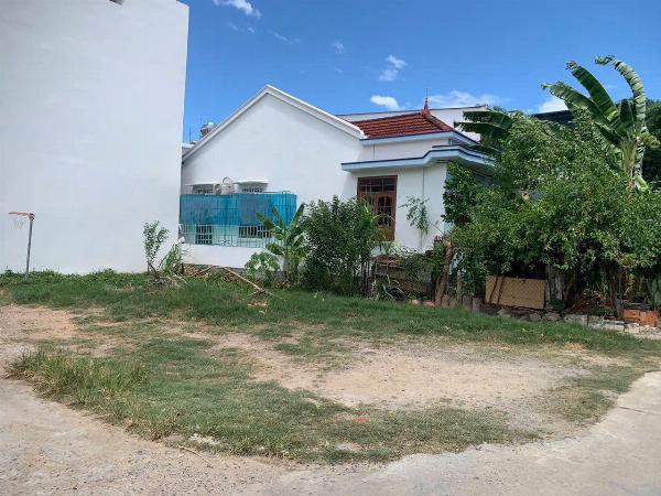 VTA78 - Nam Nha Trang - Bán lô đất 2 mặt hẻm oto gần chợ Vĩnh Thái