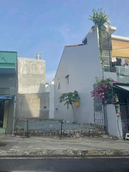 VHO163 - Bắc Nha Trang - Bán đất mặt tiền đường Nguyễn Địa Lộ (Vĩnh Hòa)