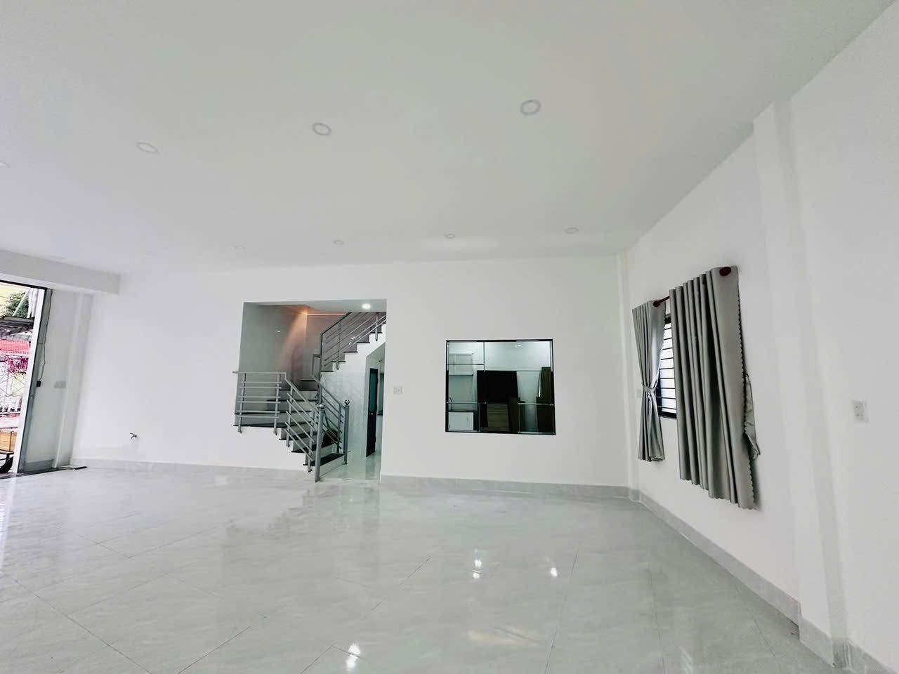 VHO164 - Bắc Nha Trang - Bán nhà 3 mặt tiền đường Dương Hiến Quyền (Vĩnh Hòa)
