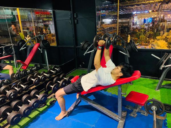 THUE363 SANG NHƯỢNG PHÒNG GYM TRUNG TÂM THÀNH PHỐ NHA TRANG