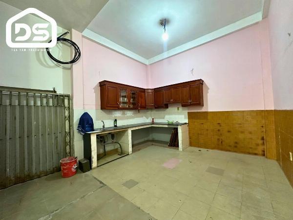 Cho thuê nhà 4 tầng mặt tiền đường Nguyễn Thị Minh Khai